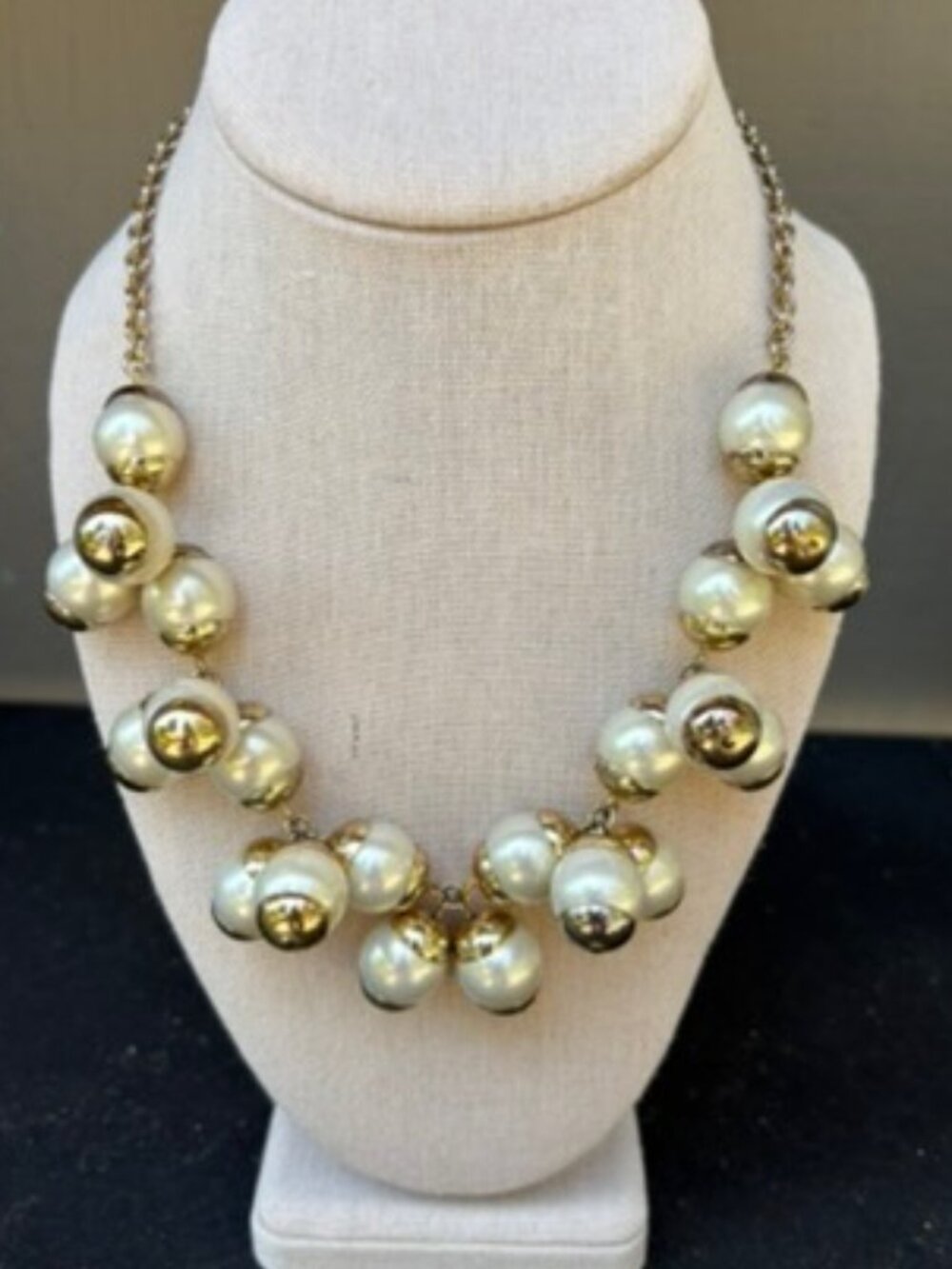 J. Crew Carl Cluster Pearl Gold Tone Necklace Vintage